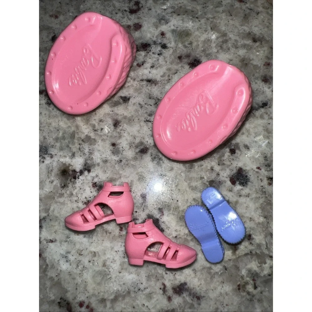 Evi Love Dog Sitter 2 Puppies Skipper Shoes Barbie Suitcase Accessories Mermaid